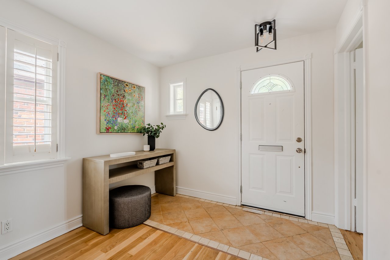 296 Linsmore Cres
