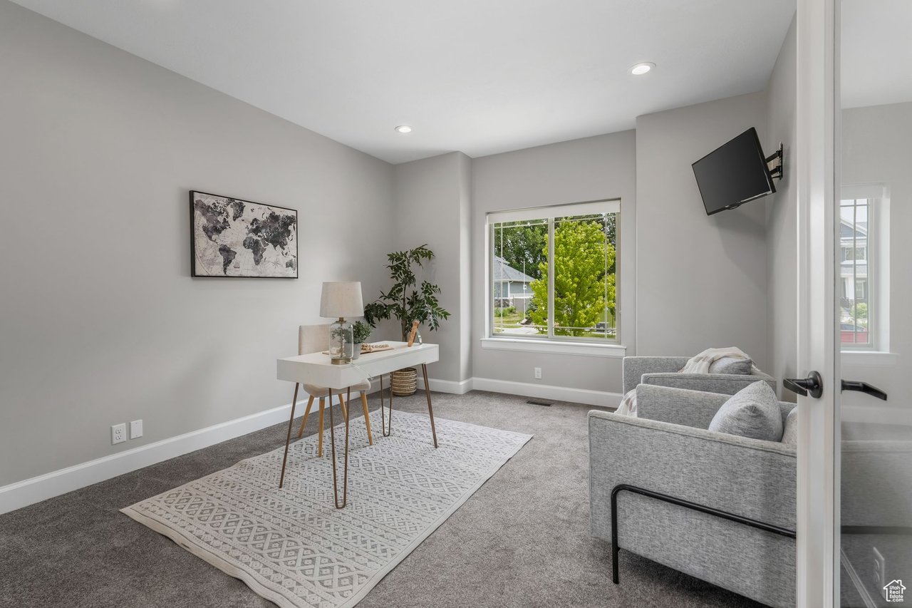 6035 Hidden Valley Rd