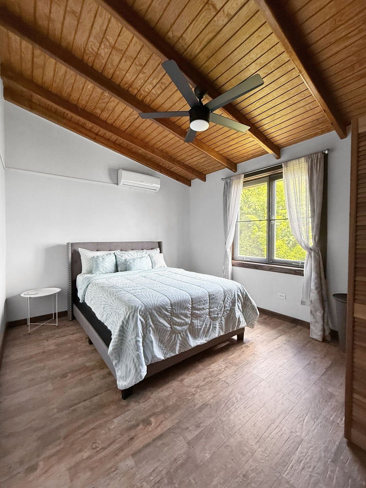 1051 Mount Healthy 2 Bedroom Townhouse