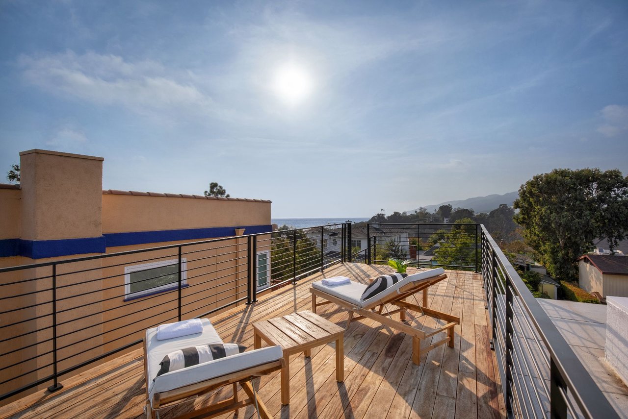 574 Mount Holyoke Ave