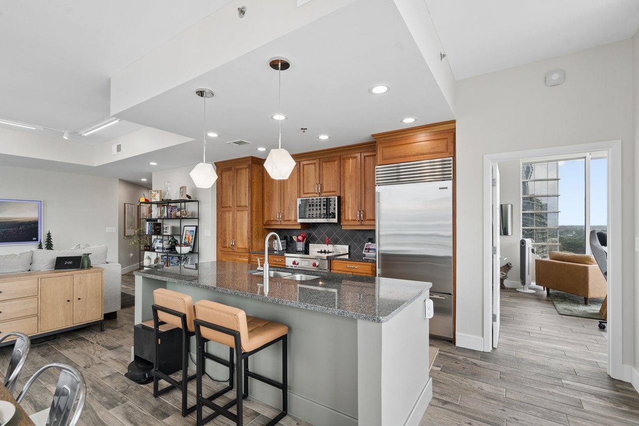 1080 Peachtree Street NE Unit 1711