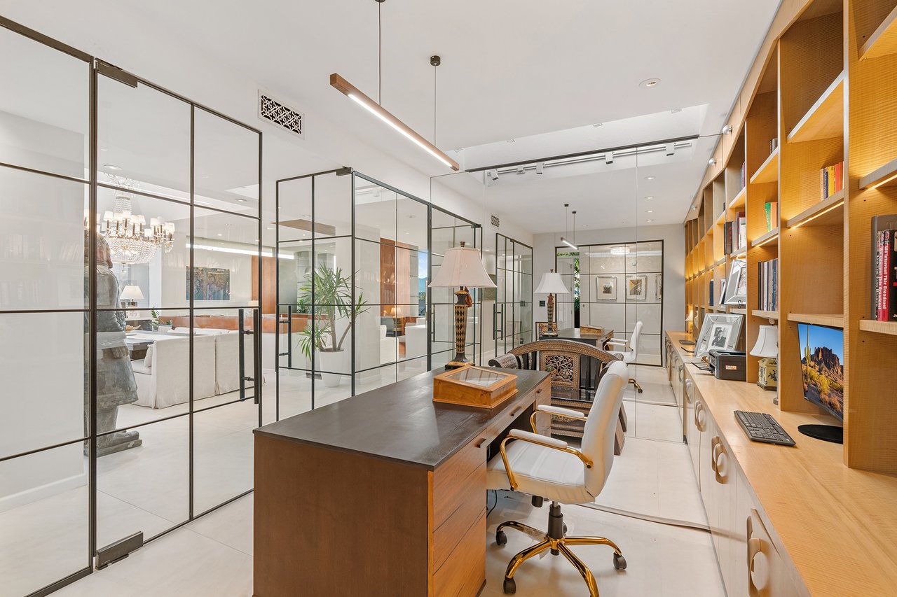 5905 N ECHO CANYON Lane