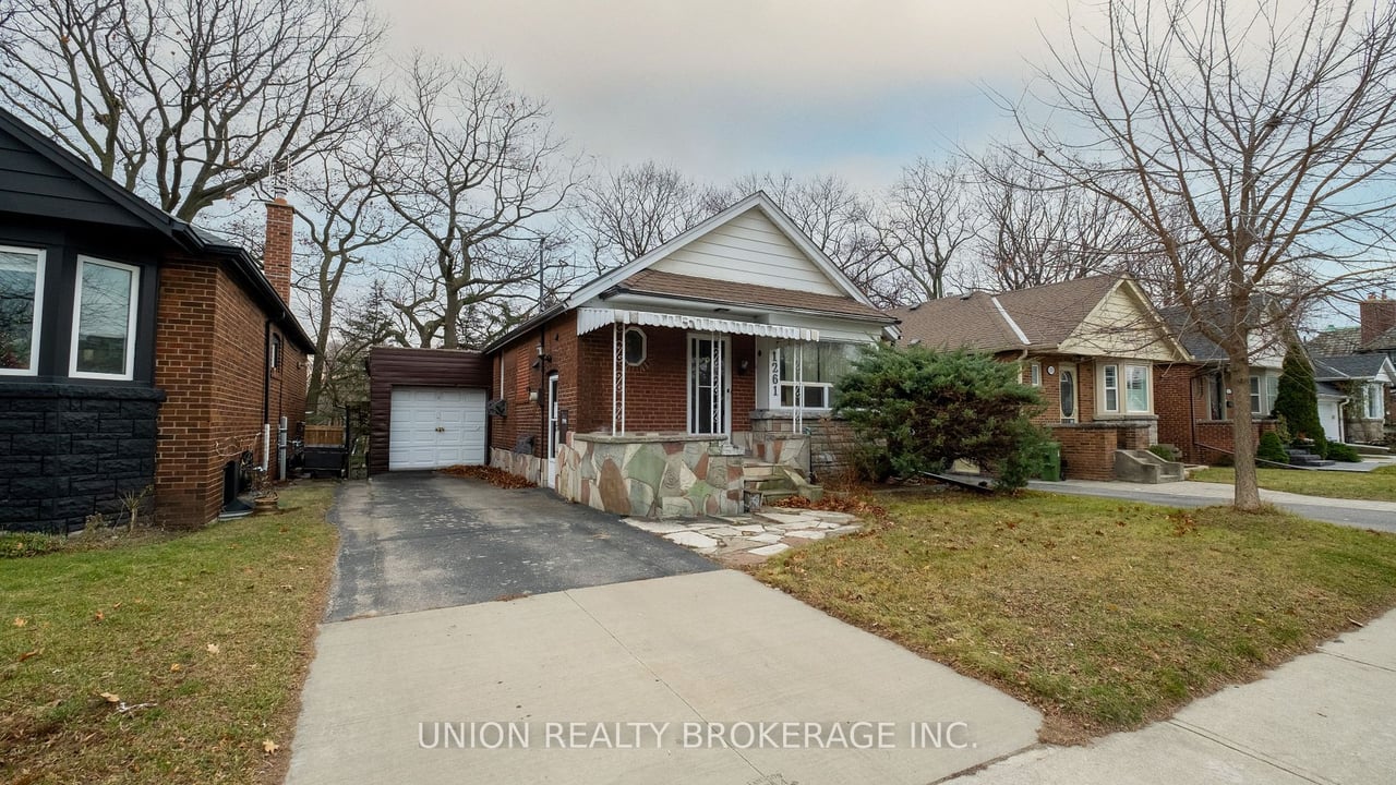 1261 Kingston Rd