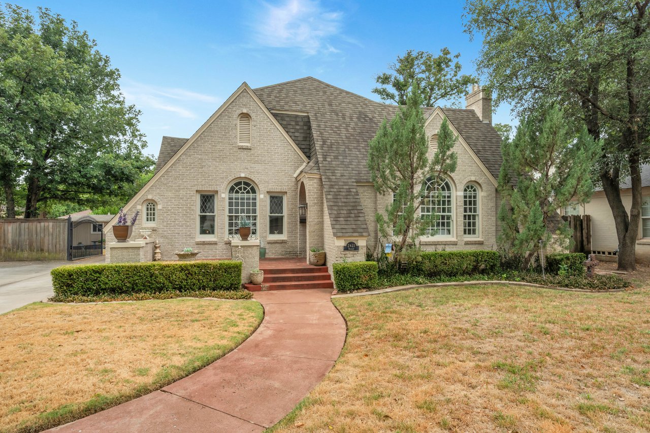 2421 Berkeley Drive