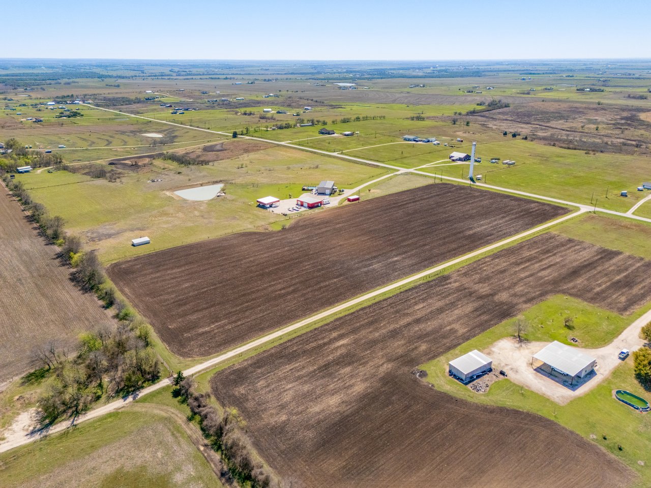 1295 County Road 432 Rd, Taylor Texas 76574