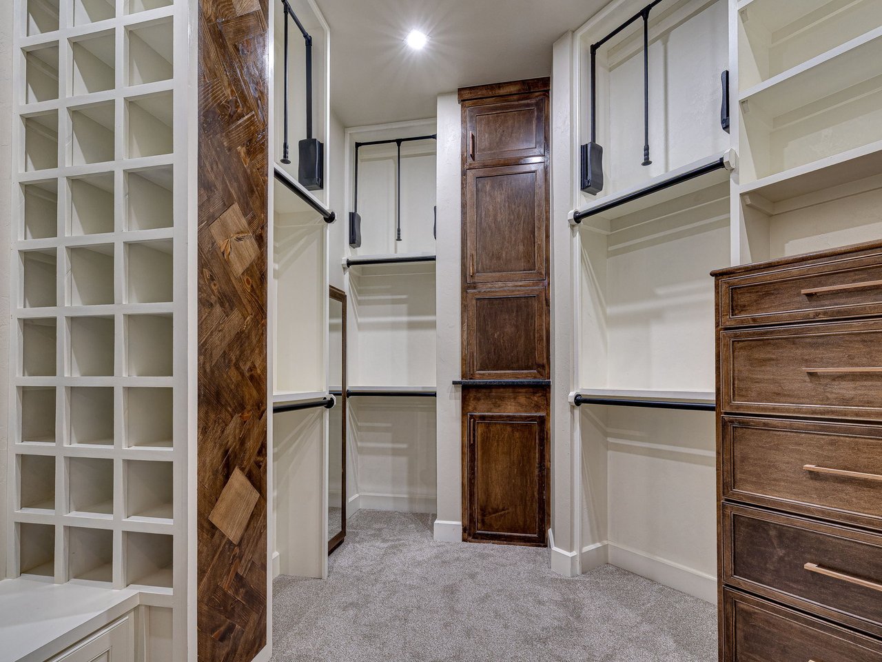 The Diamond Lodge in Mustang, Oklahoma: A Modern Mountain Masterpiece on Cimarron - Wyatt Poindexter - The Agency Oklahoma