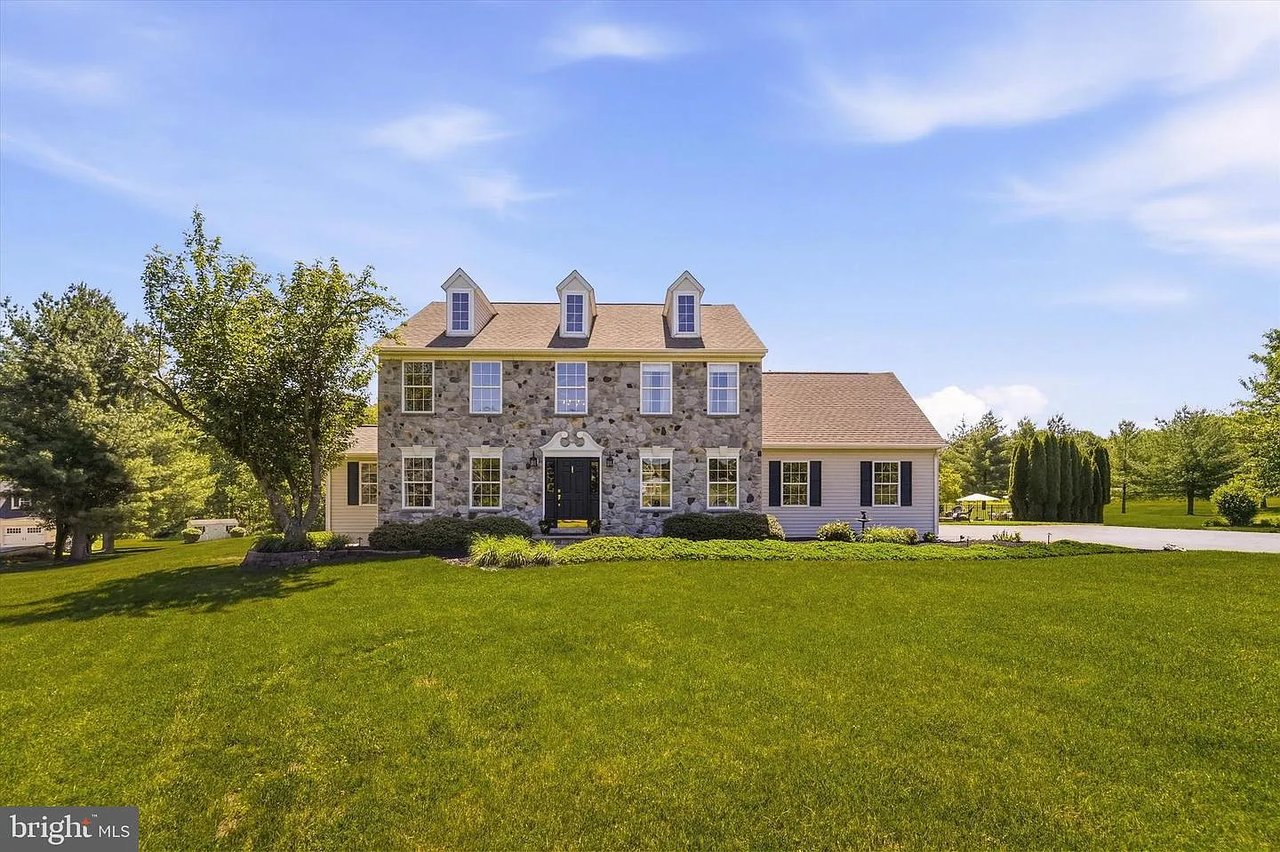 205 Maplewood Dr