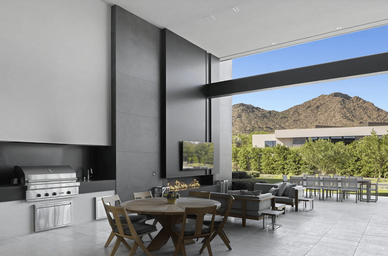 Luxury modern estate with resort like backyard in Paradise Valley Arizona