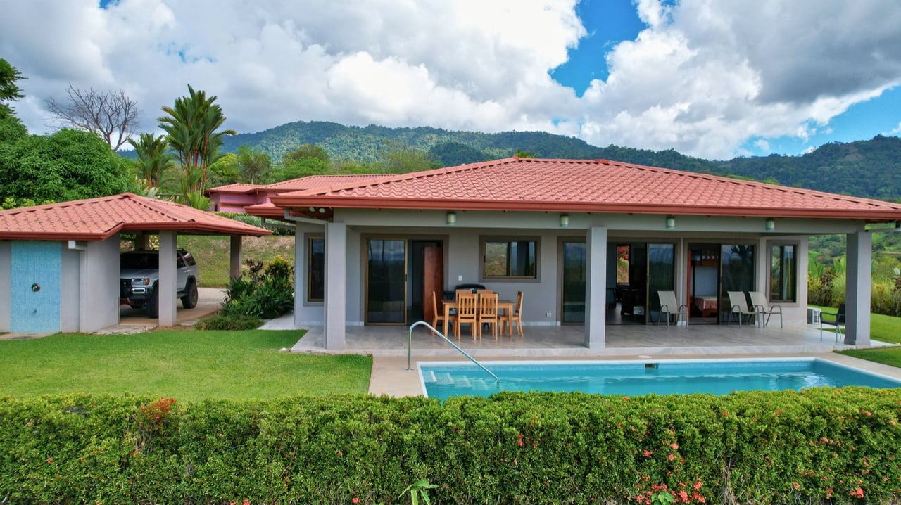 Casa Jean, Window of the Soul 