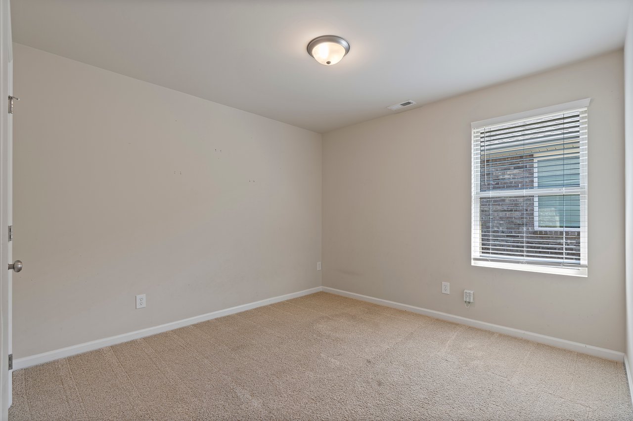 MADISON CITY SCHOOLS! Charming Home in a Great Location!