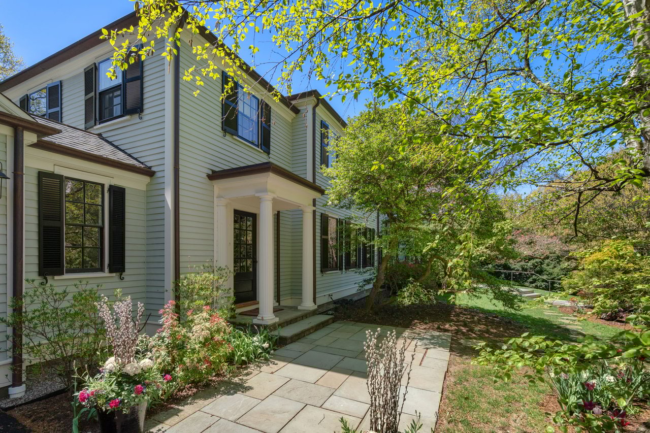 Renovated Georgian Colonial 