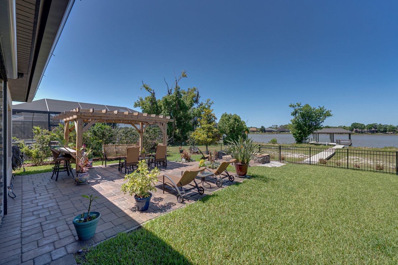 6743 Sunset Vista Way 