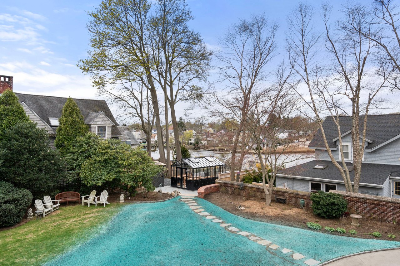 25 Seaview Avenue