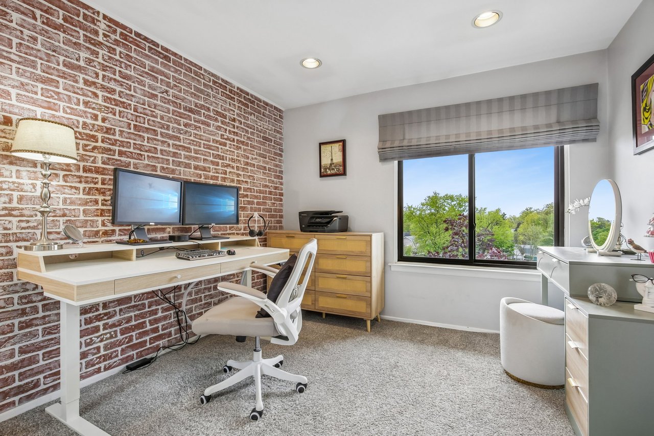 12 Louisburg Square