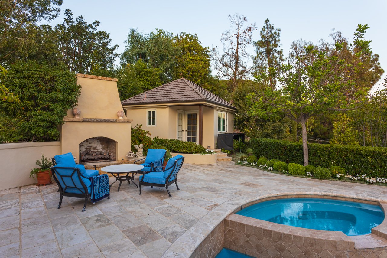 30602 Hunt Club Dr