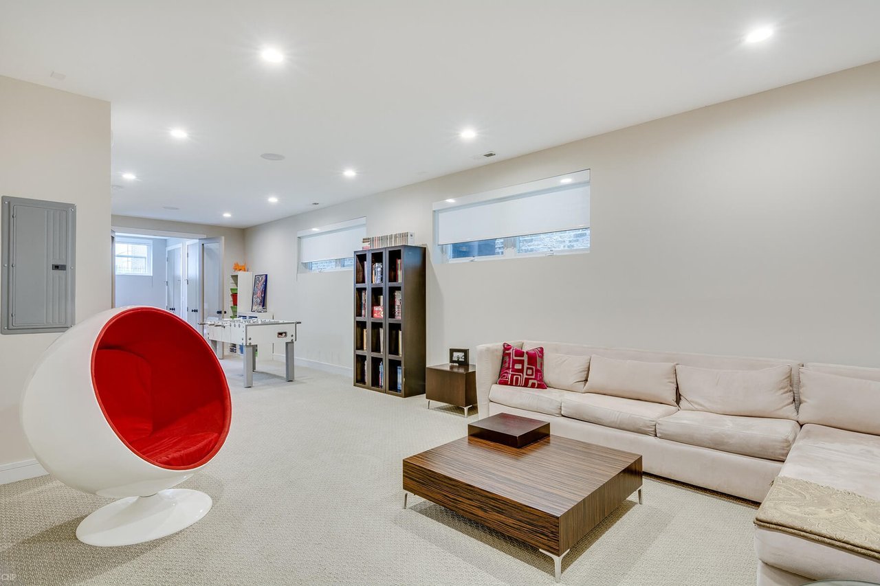 2107 West Race Ave | $1,050,000