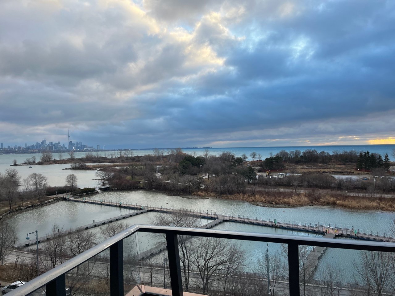 20 Shore Breeze Drive Unit: 512