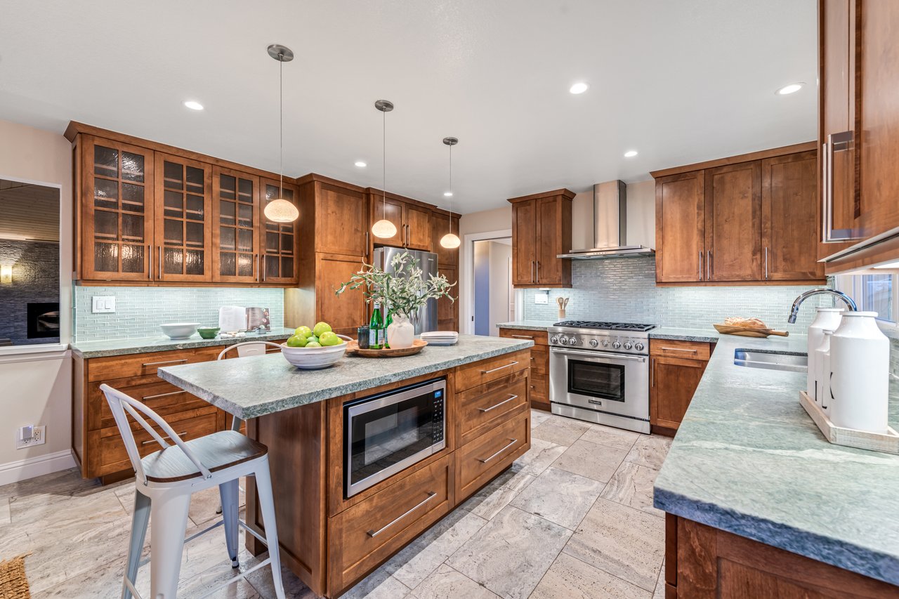 A Wine Country Treehouse Retreat: Introducing Sonoma Valley’s Newest Treetop Listing