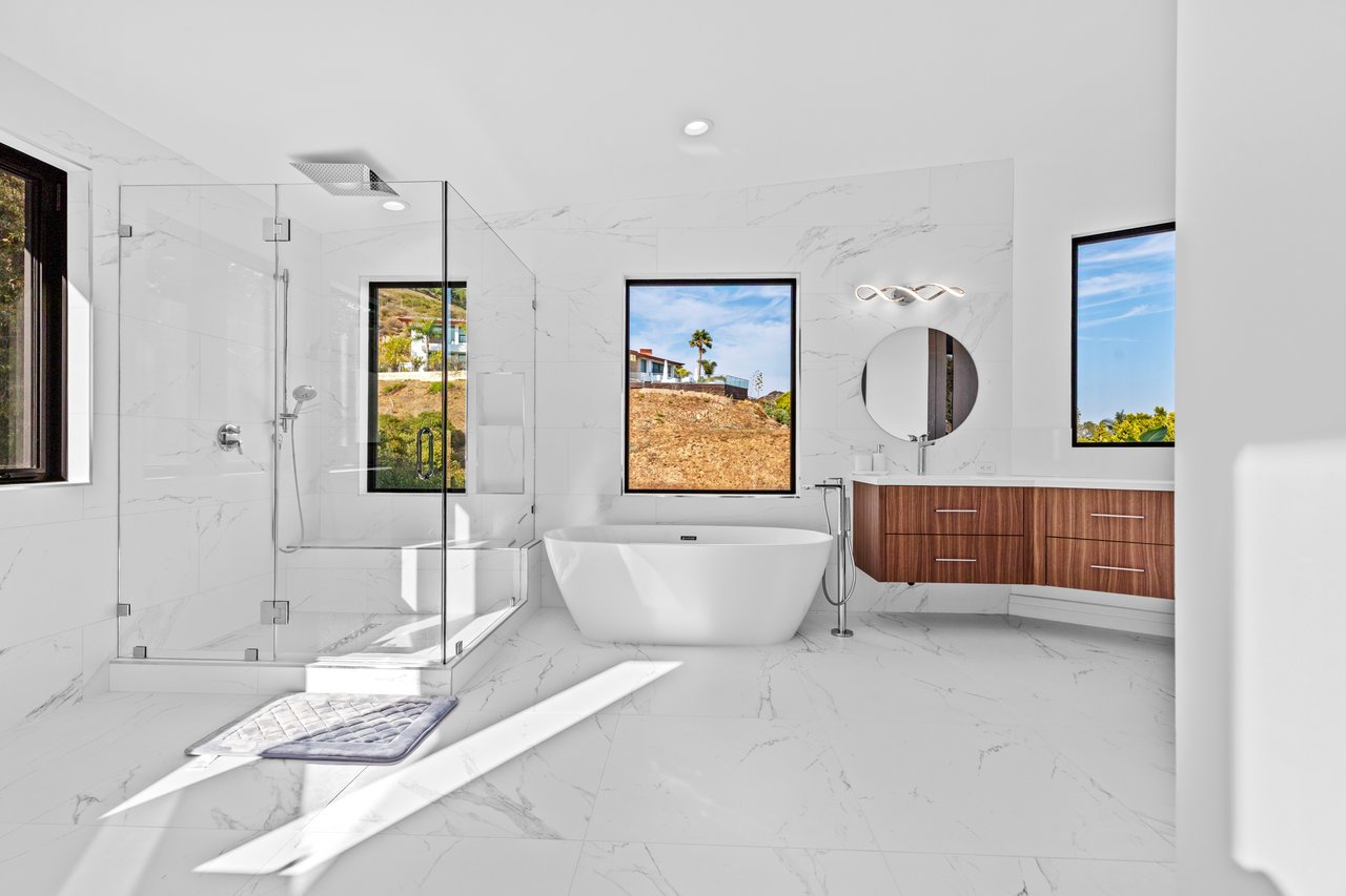 Luxurious Architectural Estate