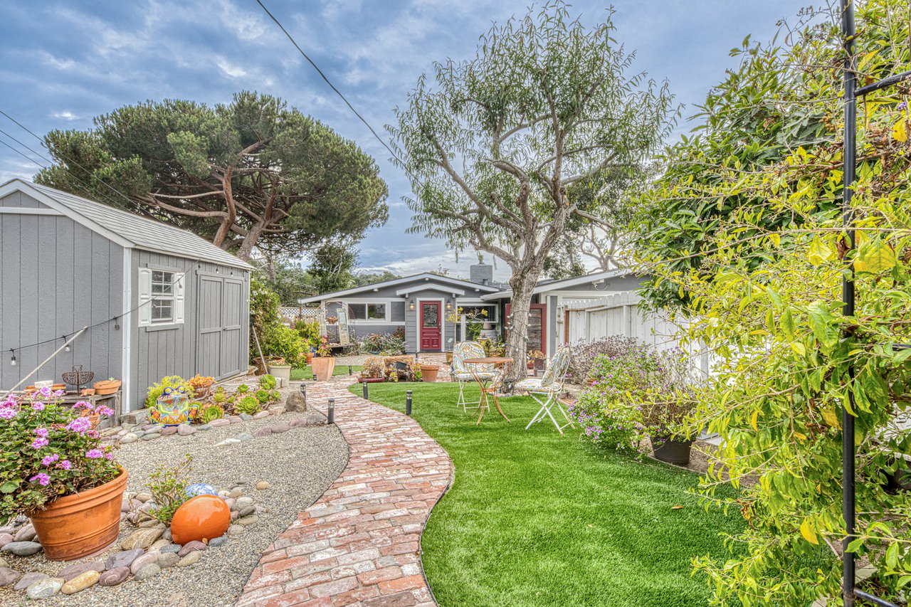 26085 Carmel Hills DR , CARMEL, CA 93923