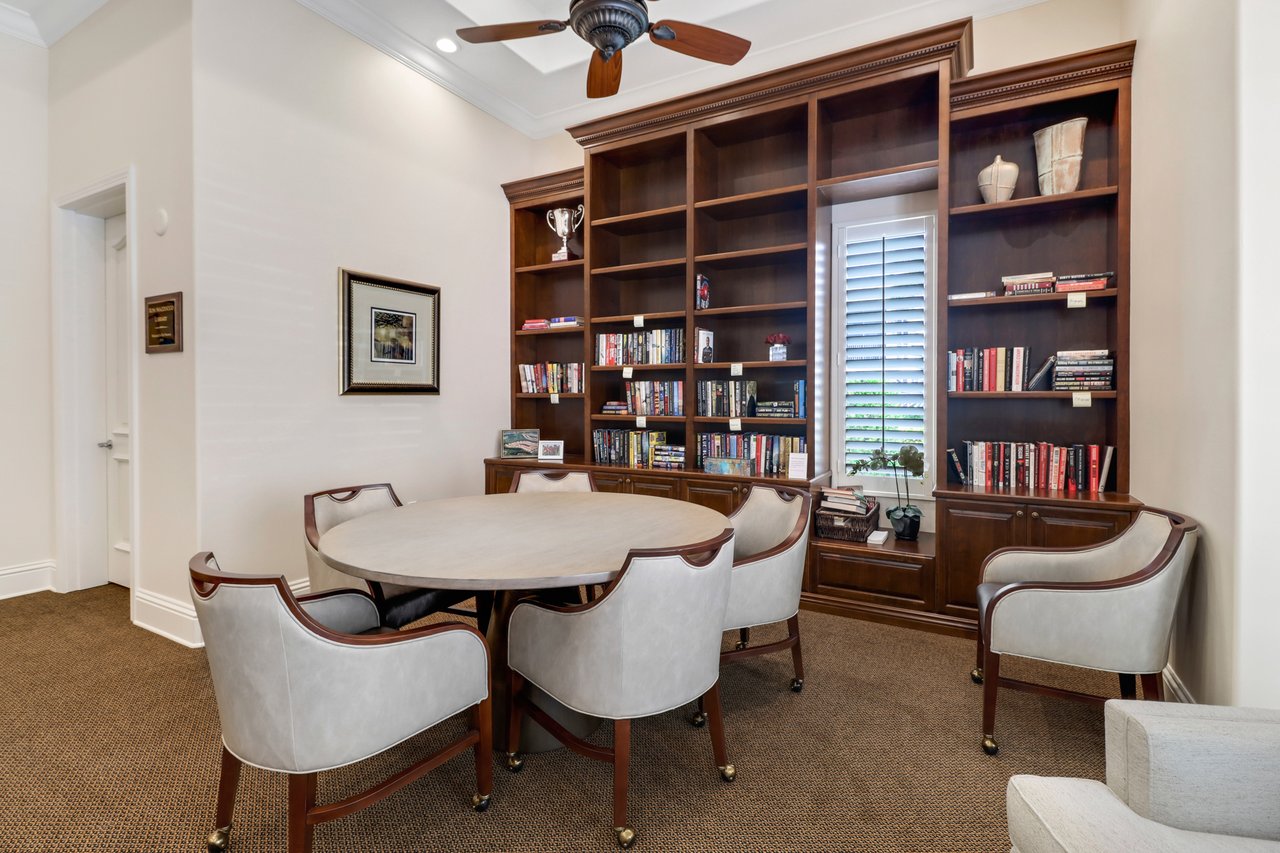562 Avellino Isles CIR # 201