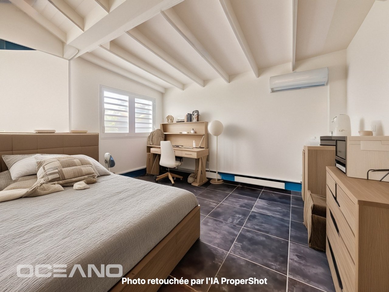 4-bedroom house with garden 