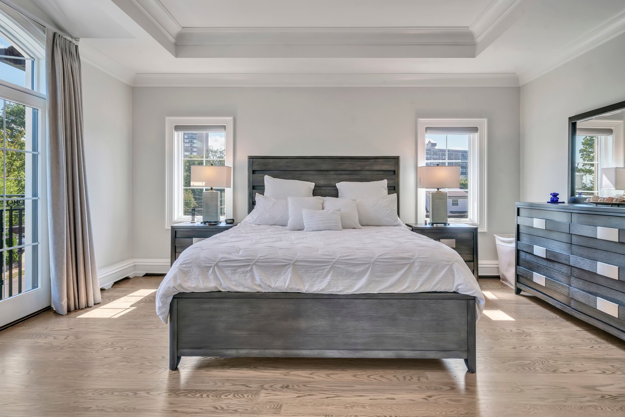 214 Forest Road