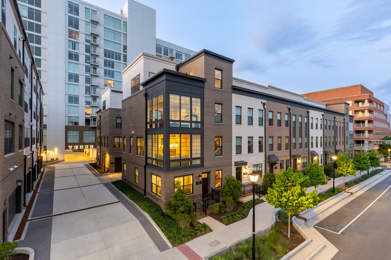 215 Montgomery Street