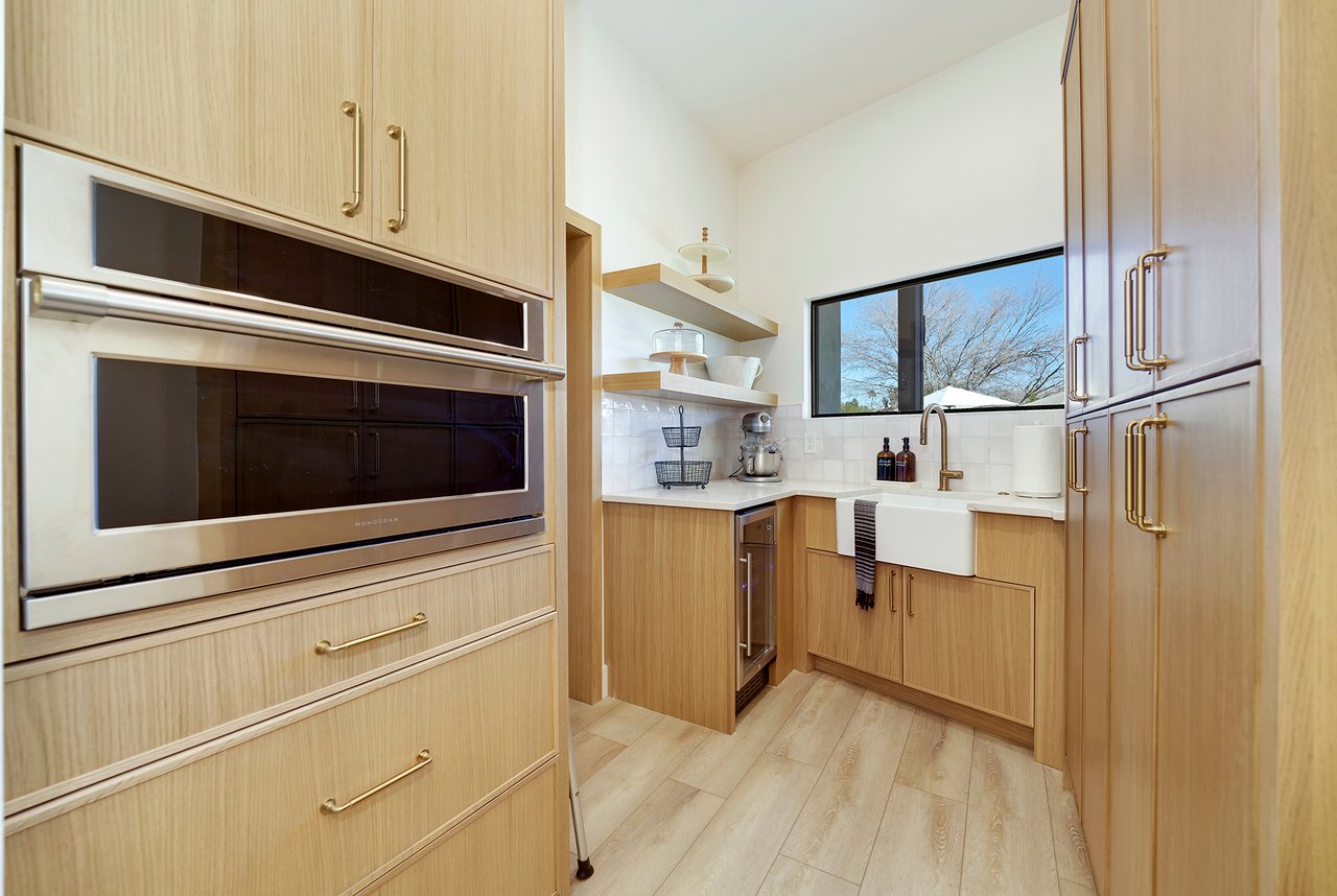 6535 N HILLSIDE Drive