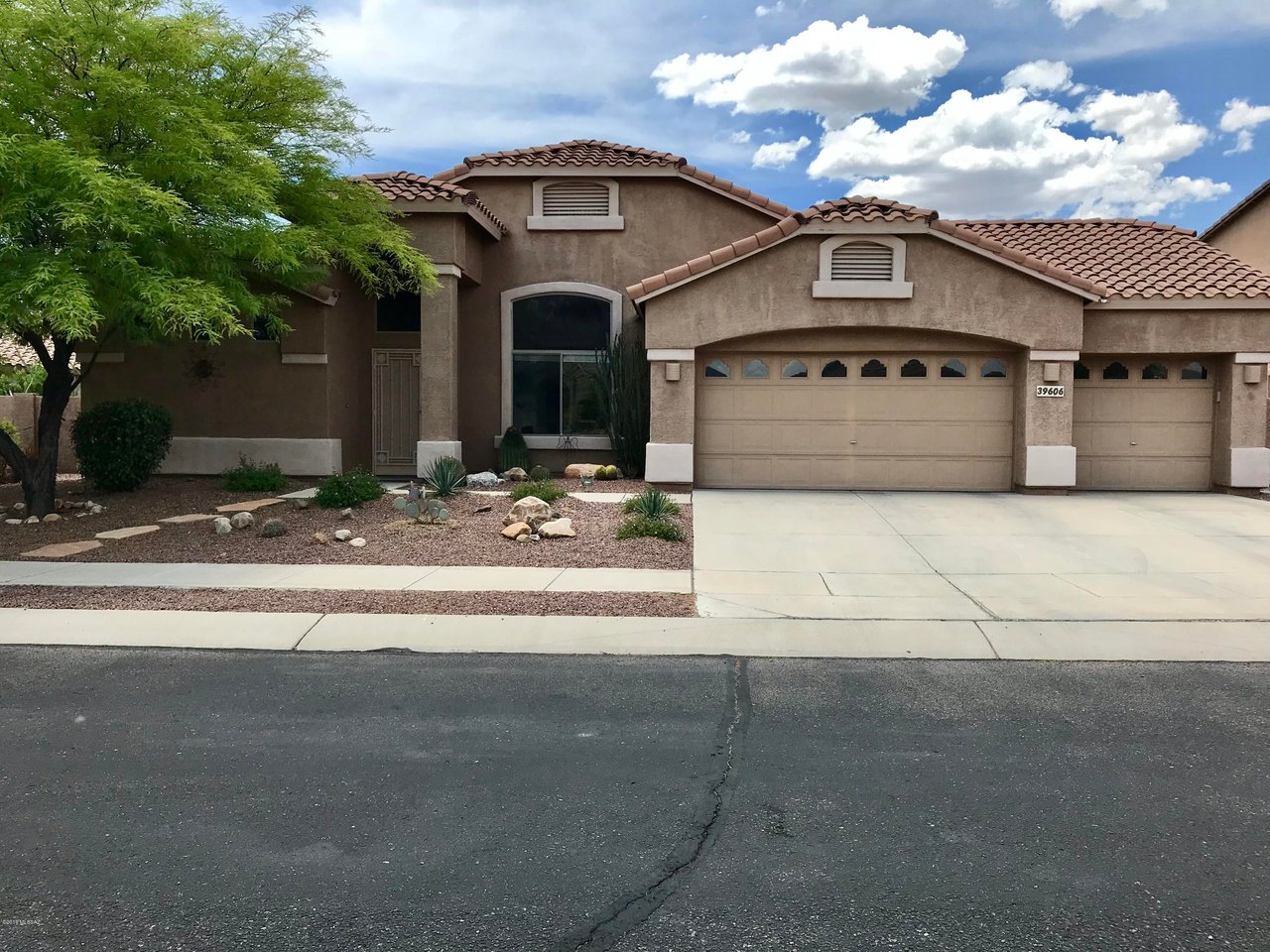 39606 Mountain Shadow Dr