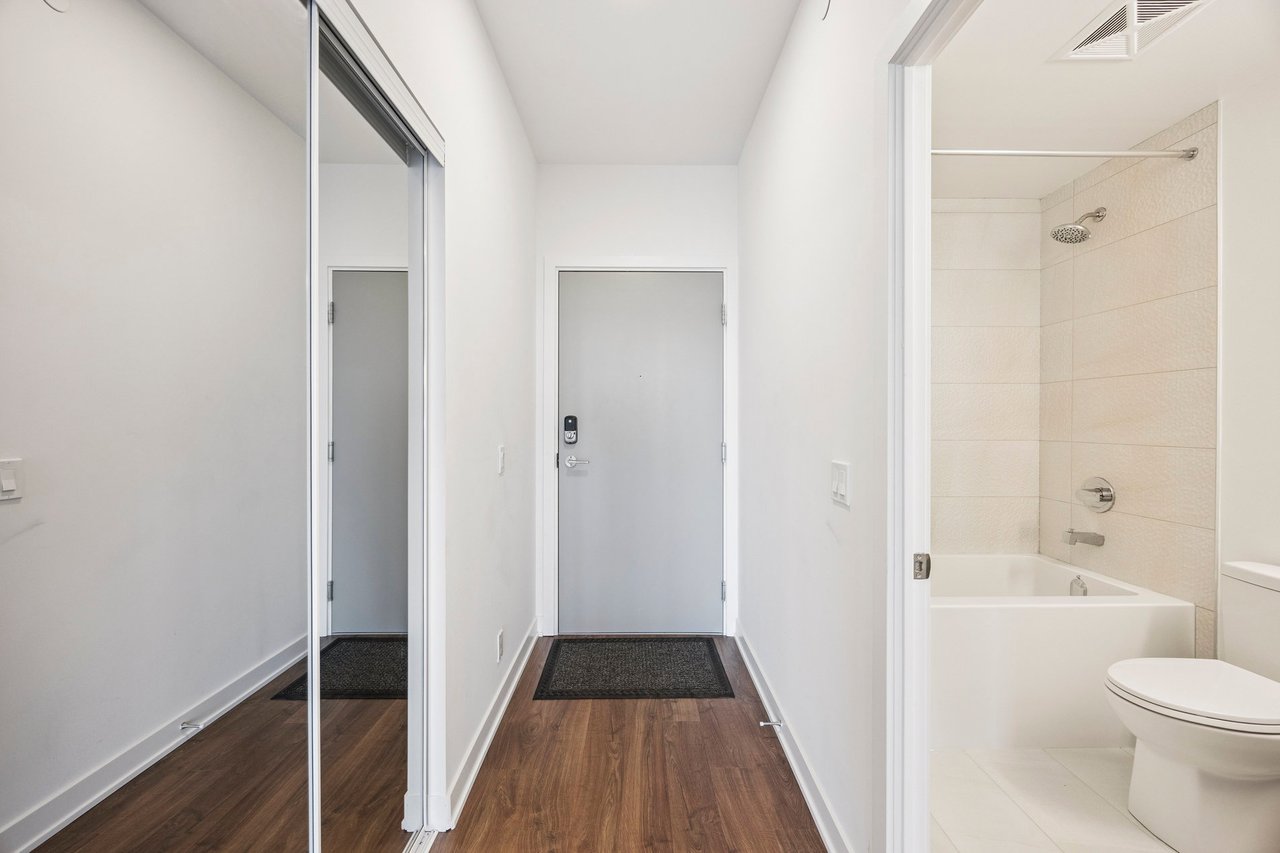 50 Upper Mall Way #2109