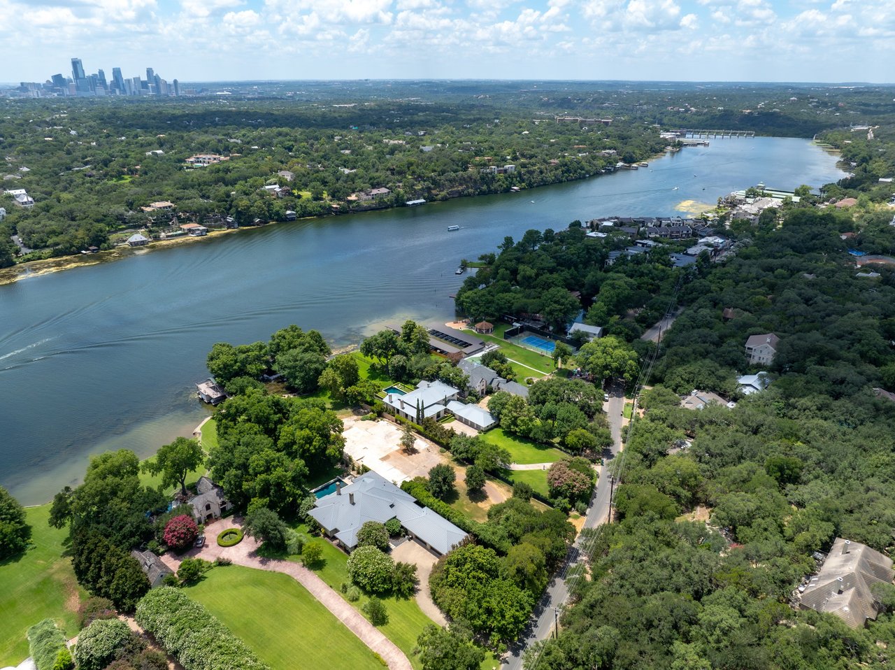 2611 Westlake Drive 