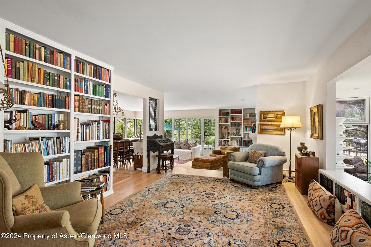 254 Twining Flats Rd