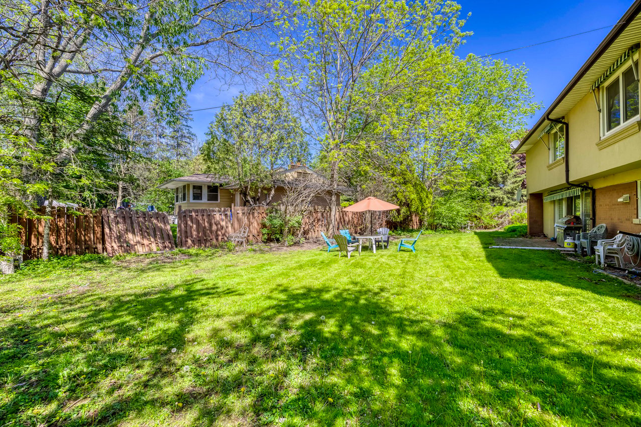 220 Woodhaven Park Dr, Oakville