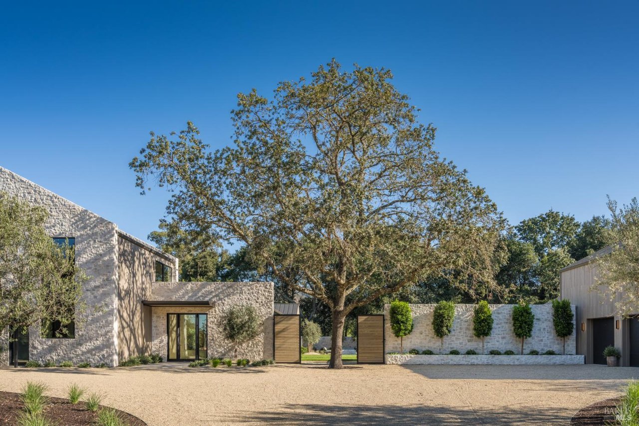 1438 Ridge Valley Road