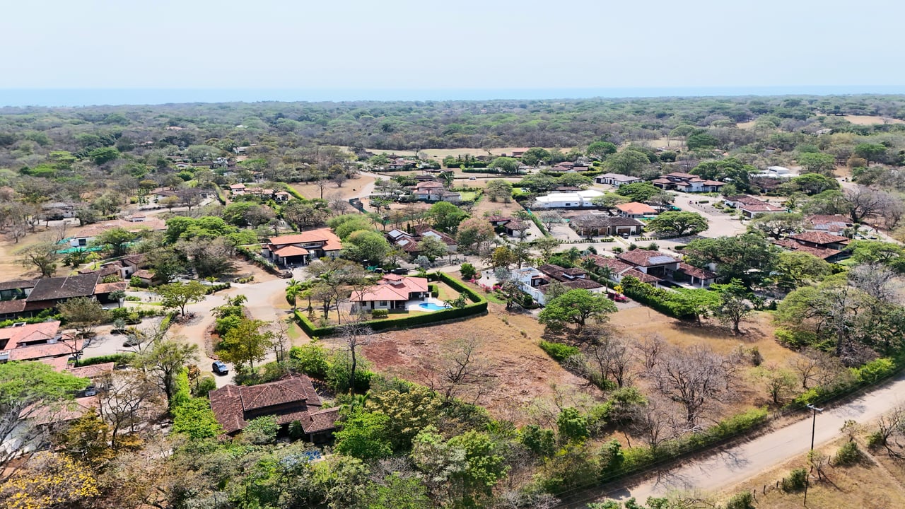 Los Almendros Lot #29 | Build-Ready 2,529m² Parcel in Hacienda Pinilla’s Premier Gated Community