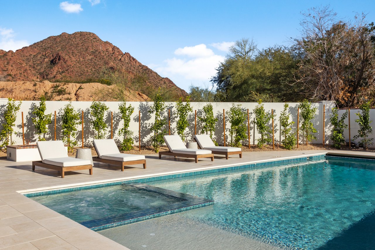 4605 E ROCKRIDGE Road