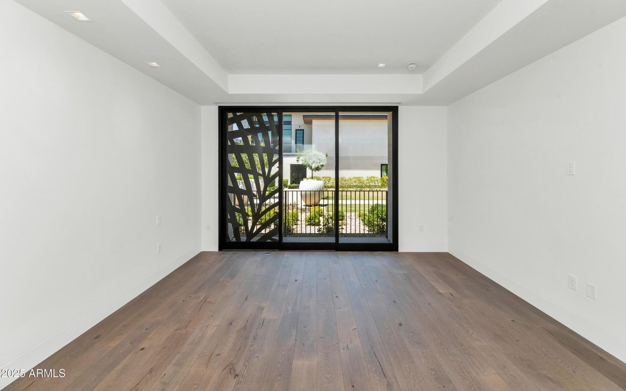 6587 N Palmeraie Blvd, #1051