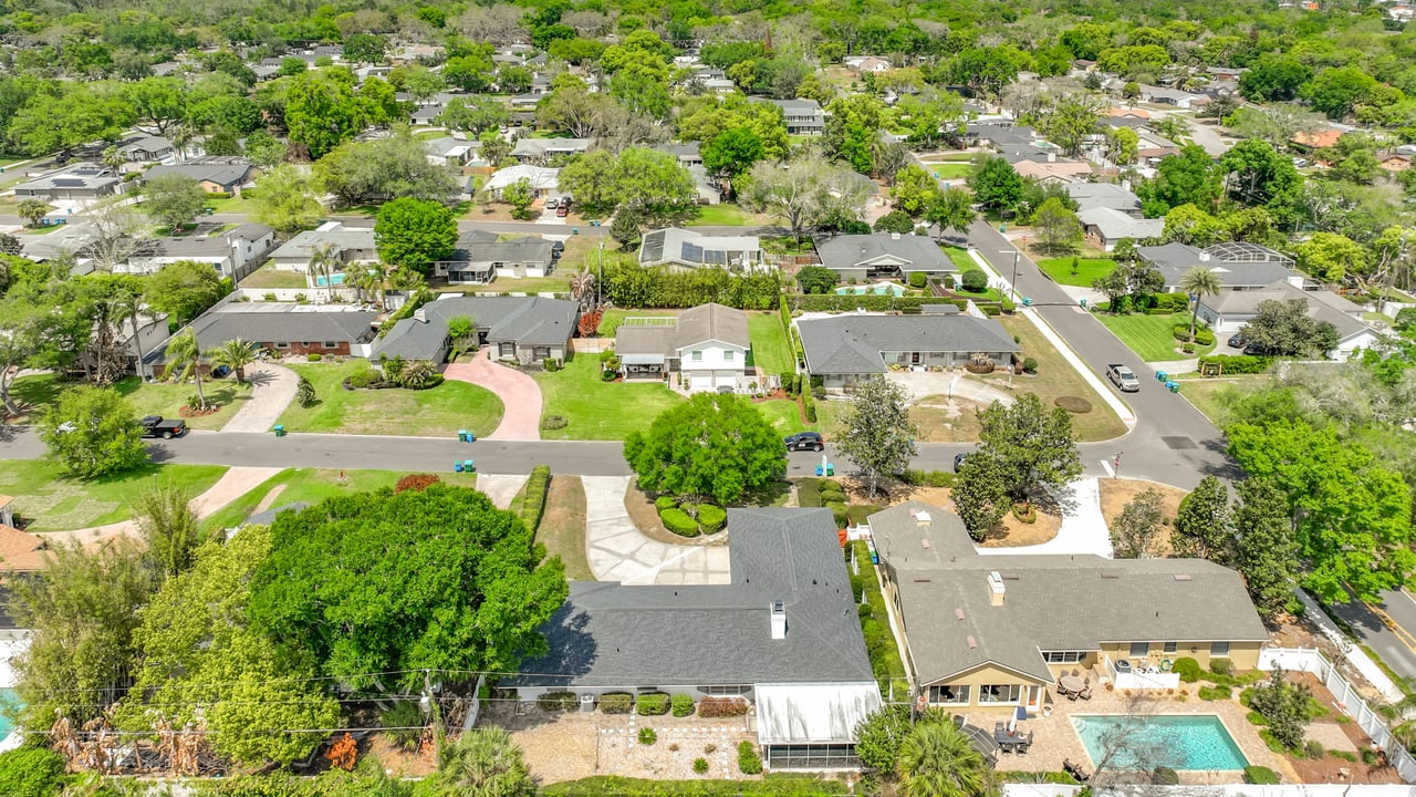 Mid-Century Modern 4-Bedroom in Dommerich Hills, Maitland