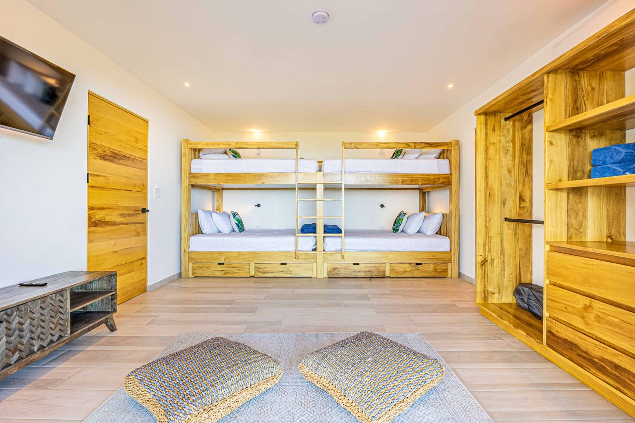 Exclusive Luxury Villa with Infinity Pool