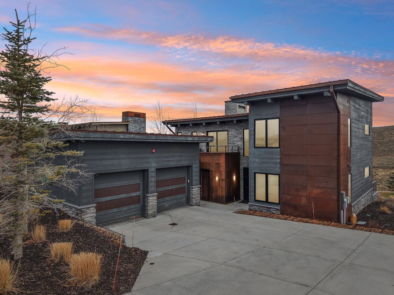 6768 Golden Bear Loop