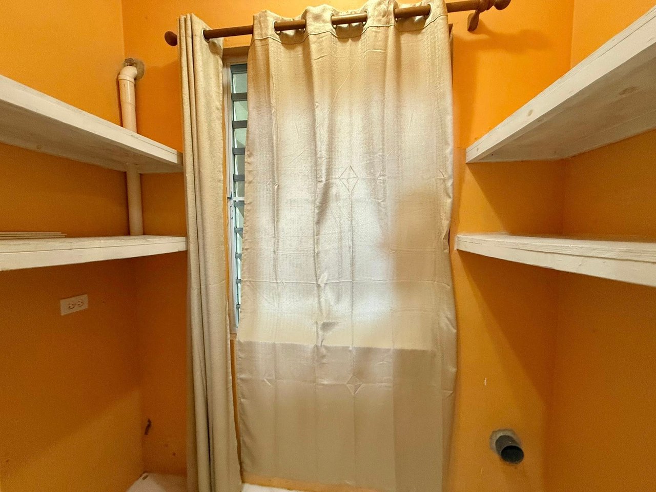 1093 West End 2 Bedroom Apartment