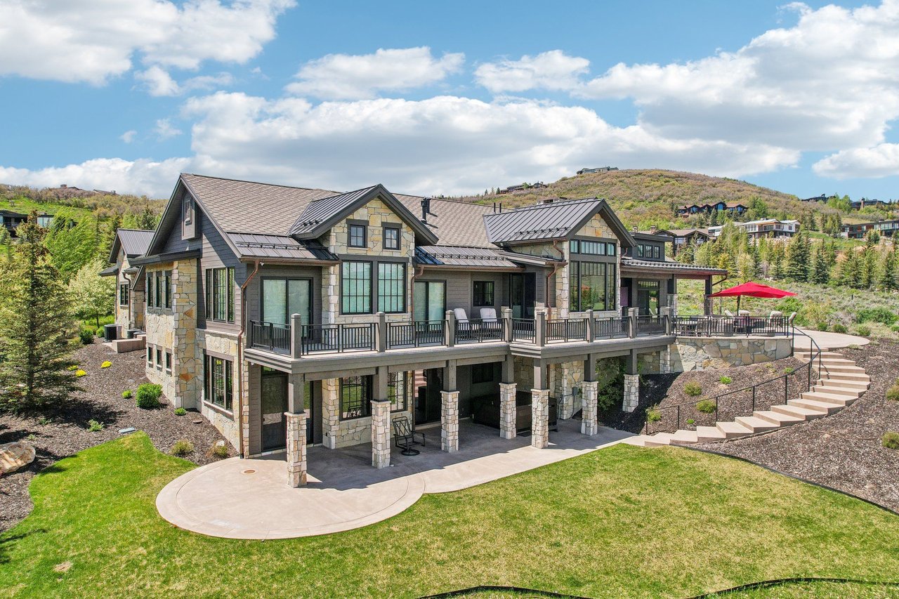 7242 Lupine Dr