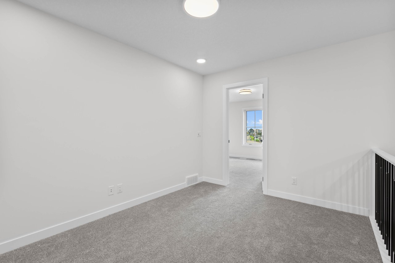 175 Belvedere Crescent SE