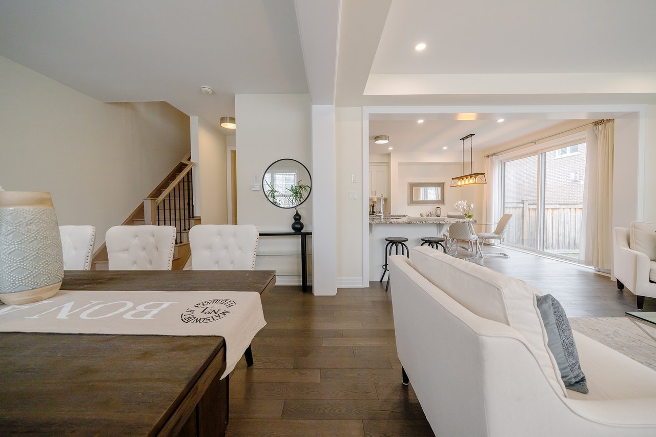 3209 Daisy Way, Oakville, ON L6M 1L4