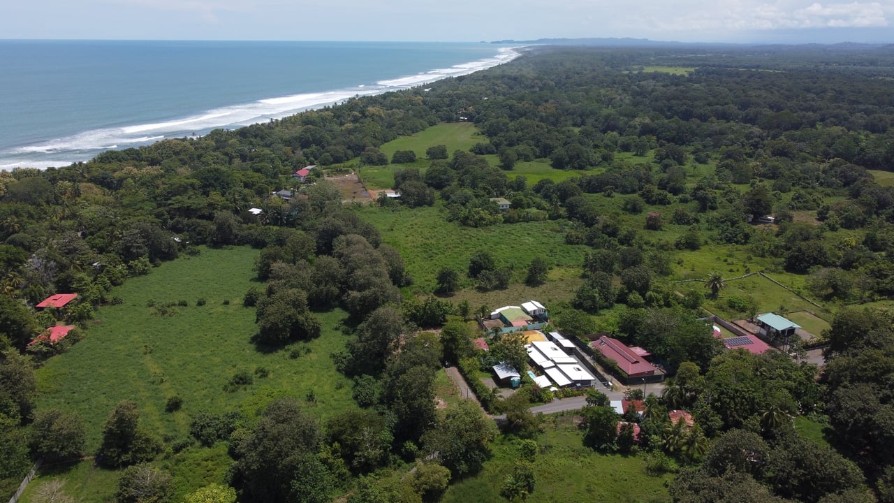 Prime Lot Just 350 Meters from Matapalo Beach – Ideal for Commercial or Residential Development