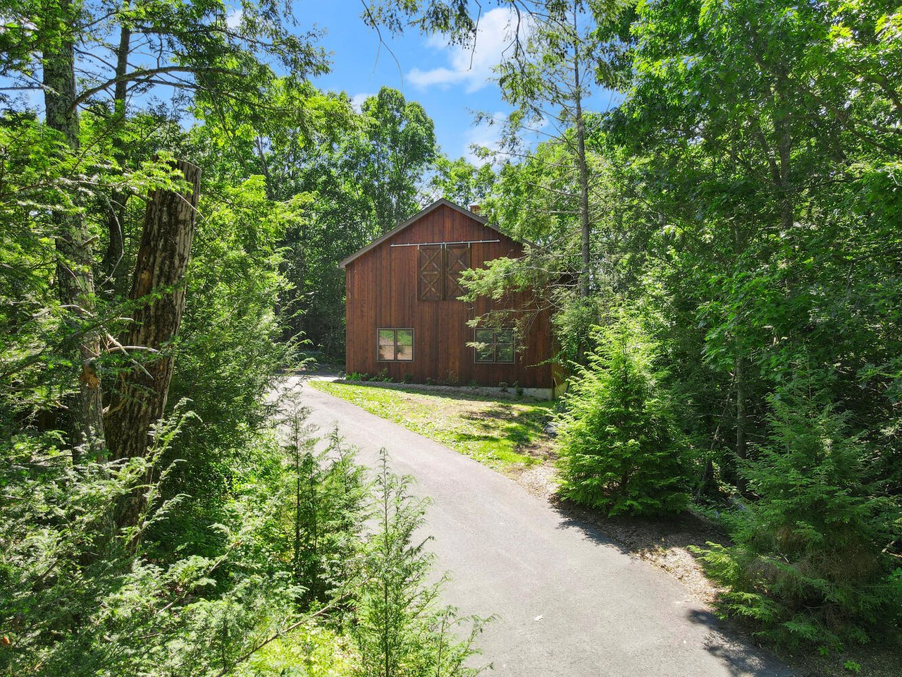 Home with 2 Story Barn