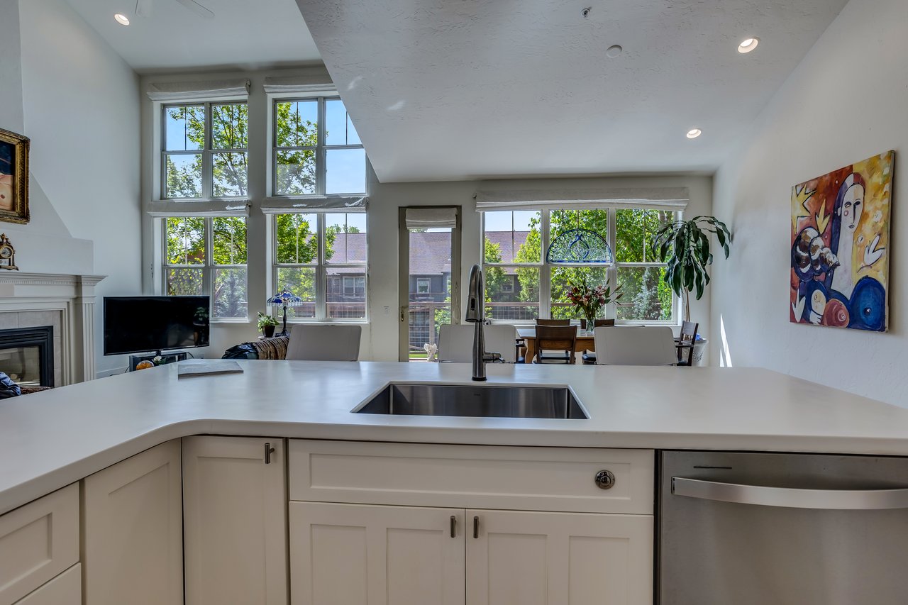 Luxury Living in the Heart of Willits