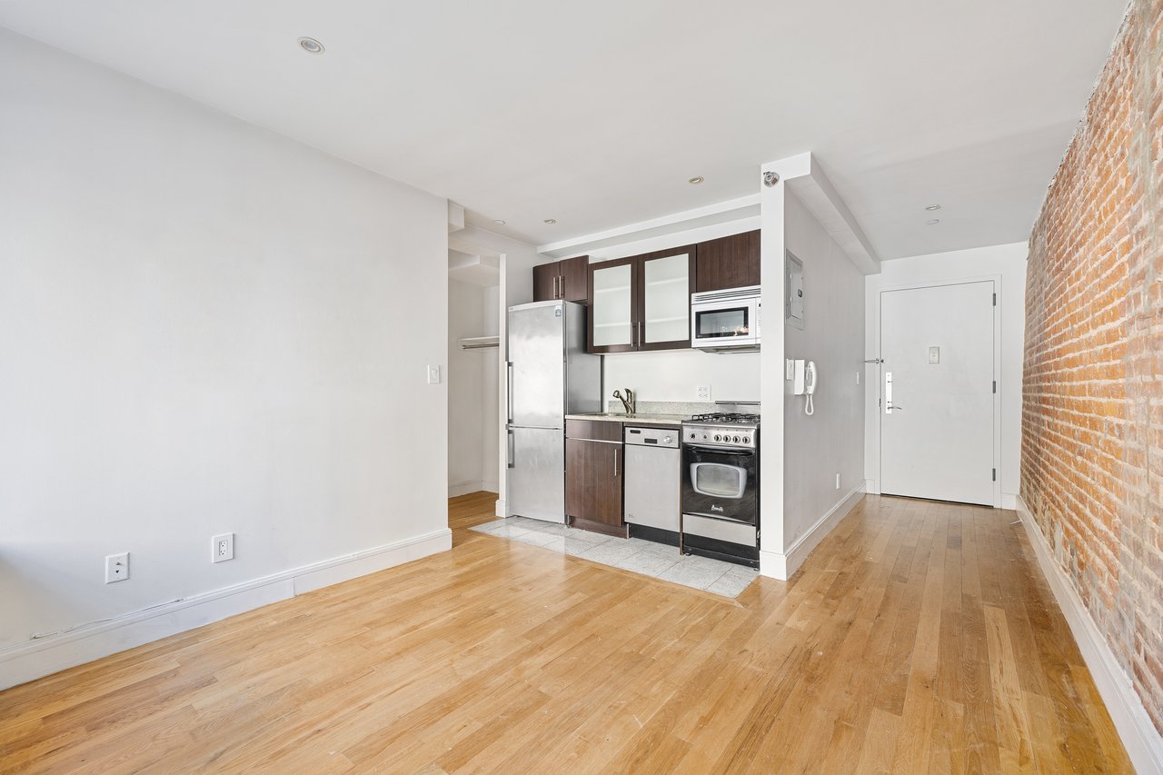 636 East 11th Street