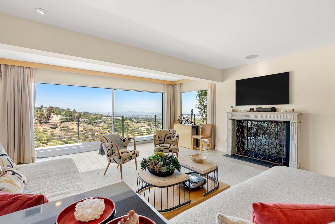 1364 Angelo Dr, BHPO